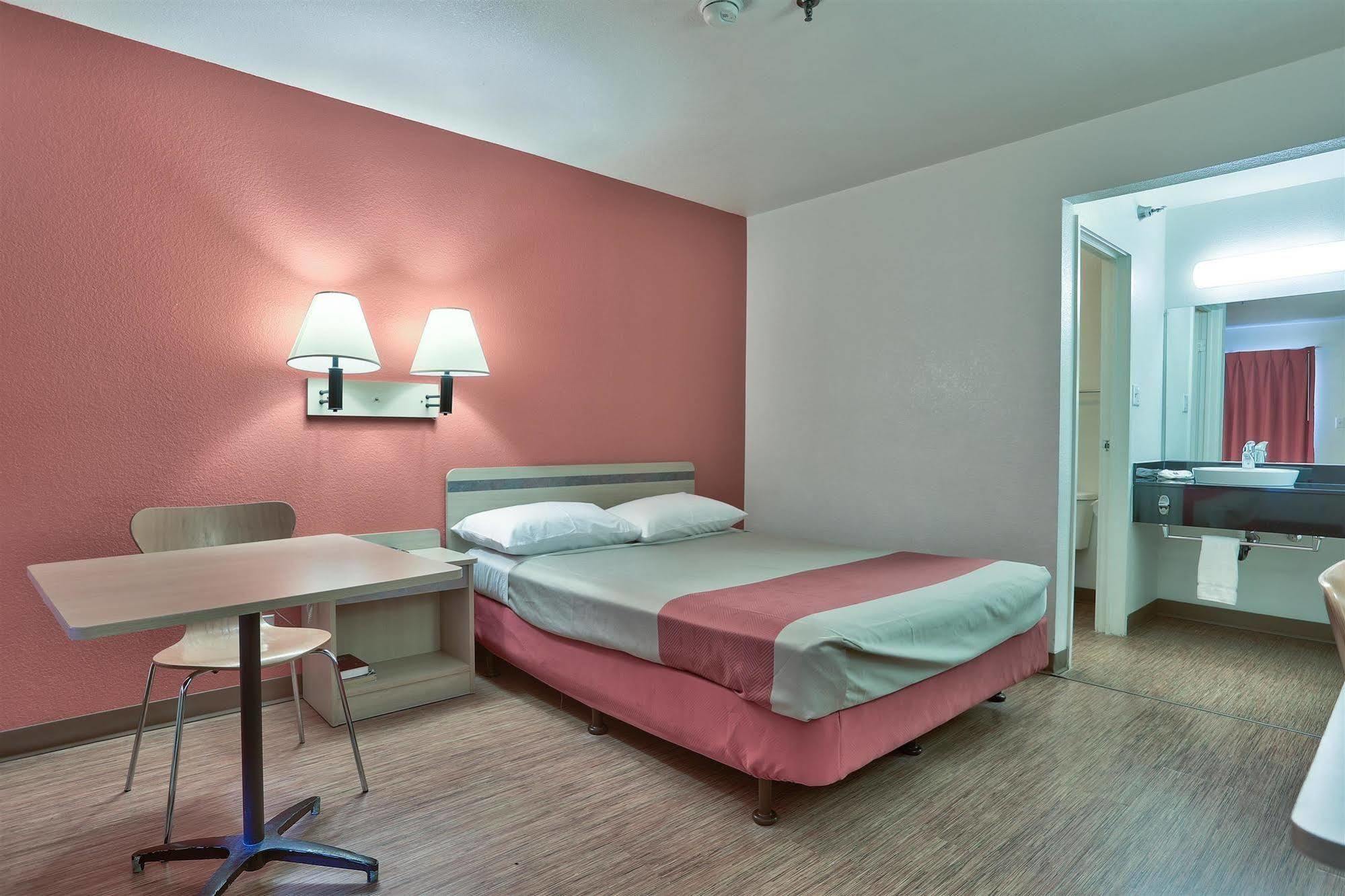 Motel 6-Flagstaff, Az - West - Woodland Village Kültér fotó